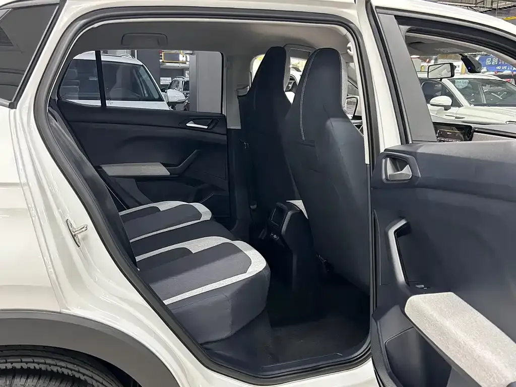 Volkswagen Tharu — фото 3