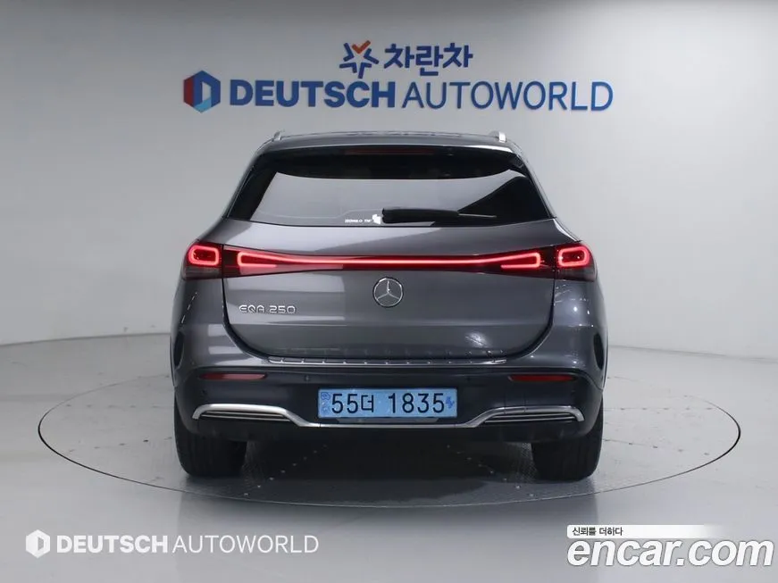 Mercedes-Benz EQA — фото 2