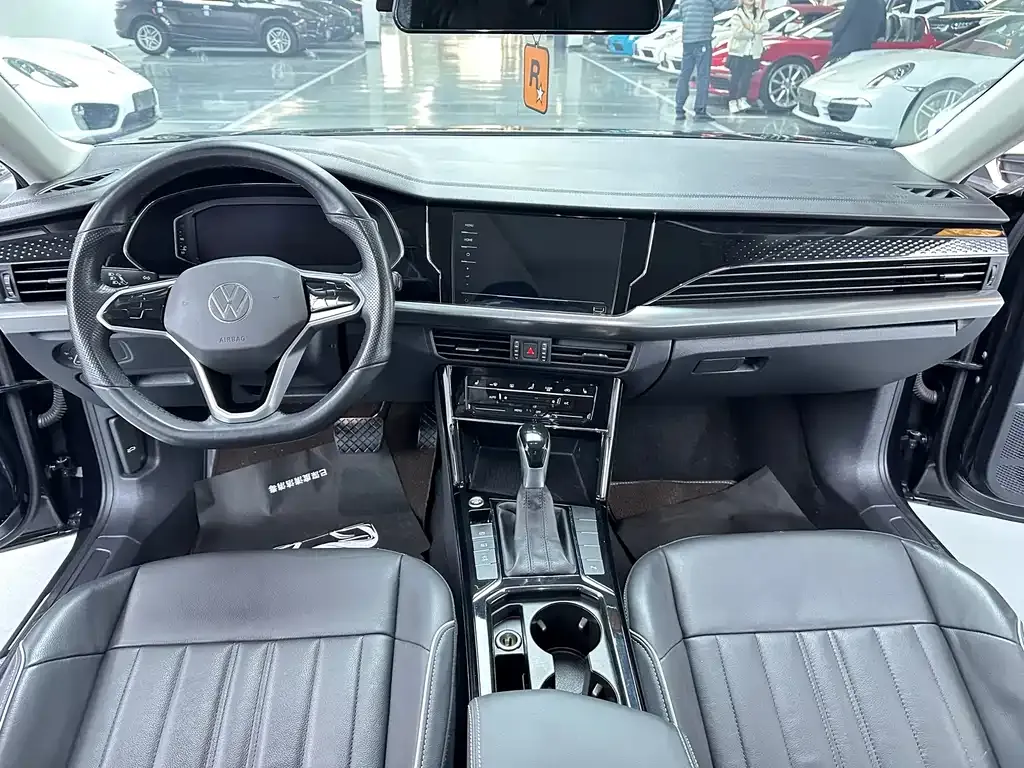 Volkswagen Passat — фото 10