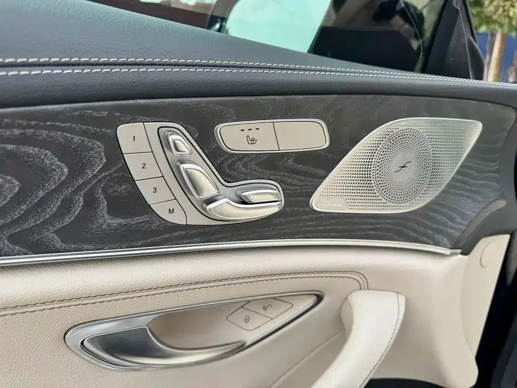 Mercedes-Benz CLS — фото 3