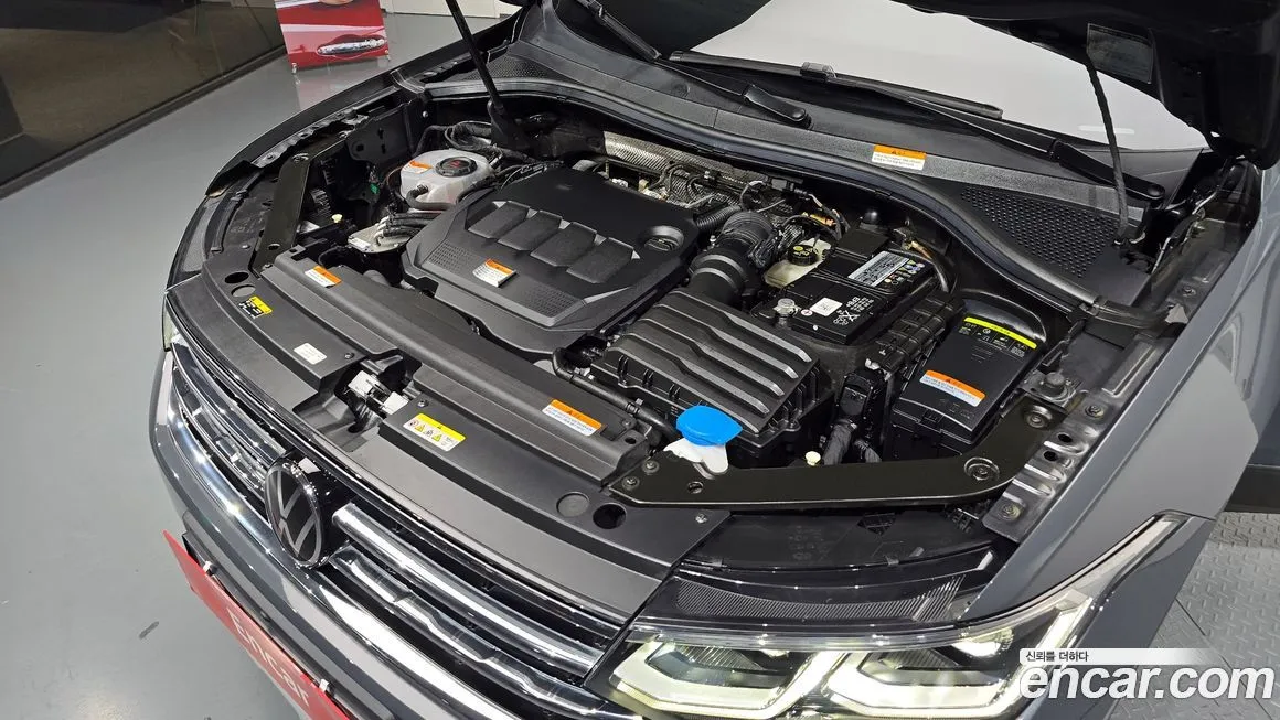 Volkswagen Tiguan — фото 9