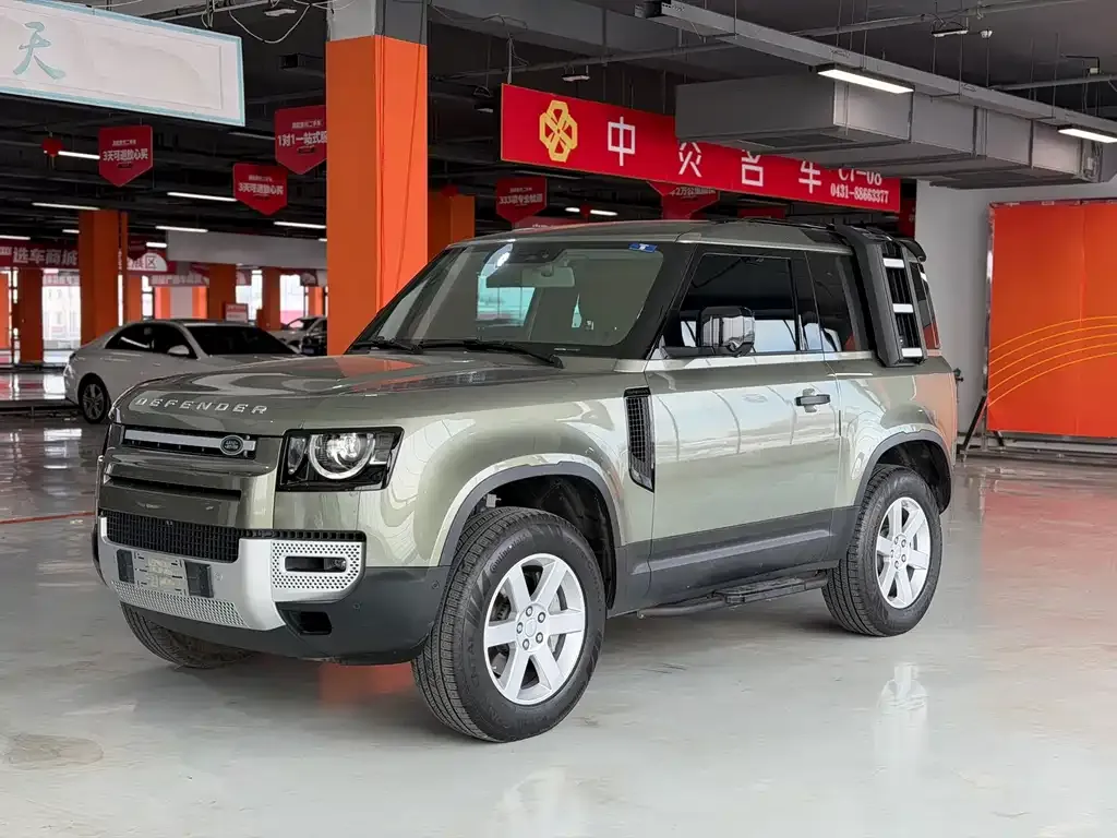 Land Rover Defender — фото 1