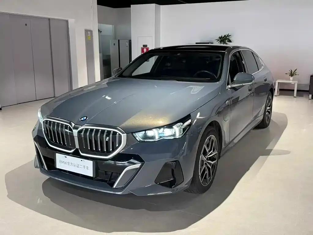 BMW i5 — фото 1