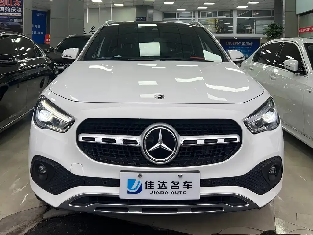 Mercedes-Benz GLA — фото 9