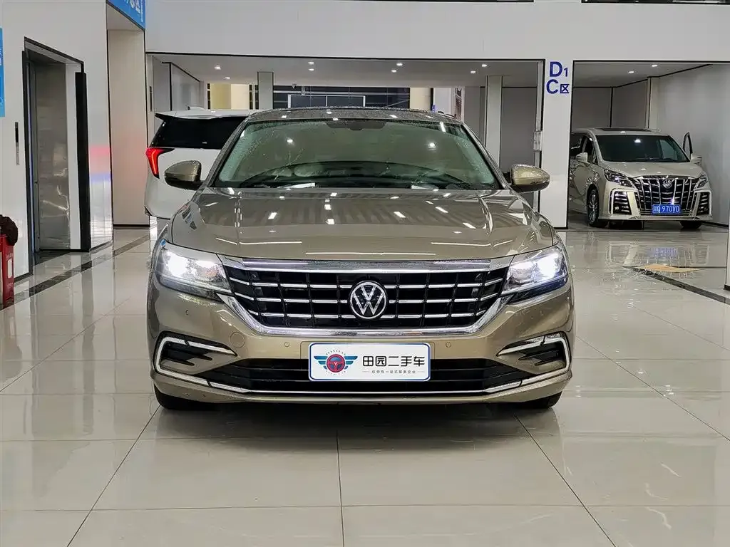 Volkswagen Passat — фото 6