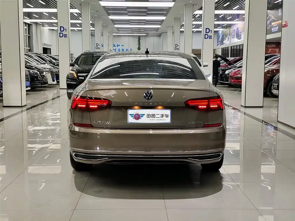 Volkswagen Passat — фото 8