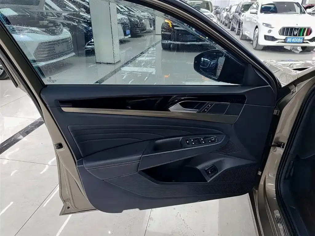 Volkswagen Passat — фото 3