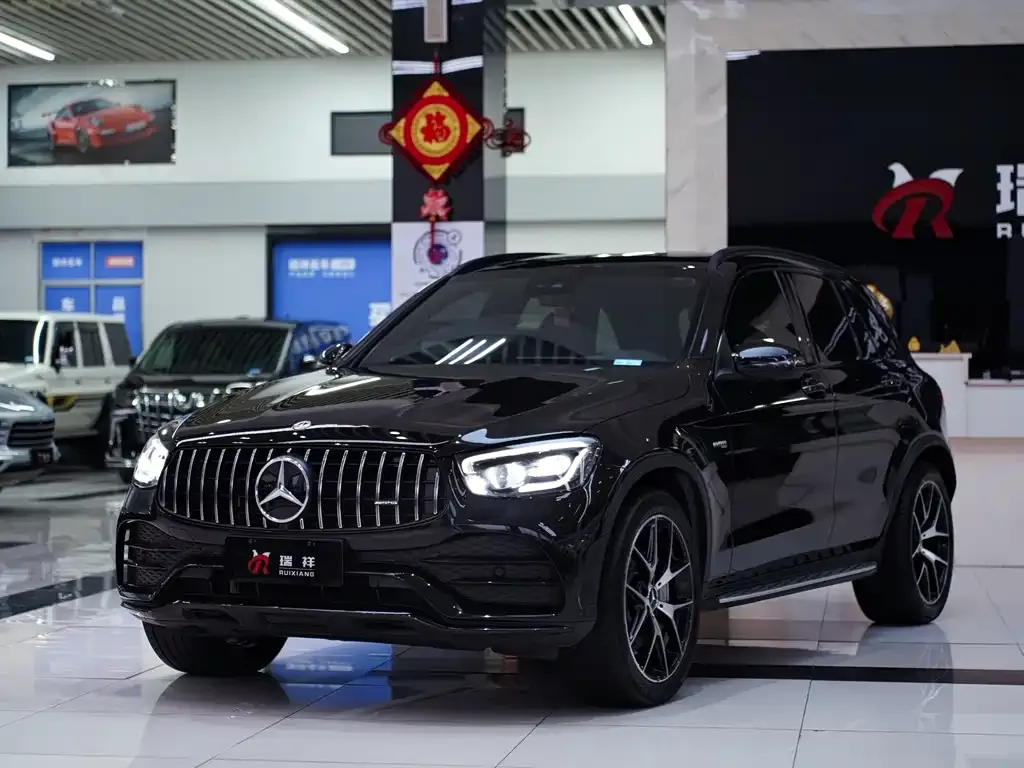 Mercedes-Benz GLC AMG — фото 1