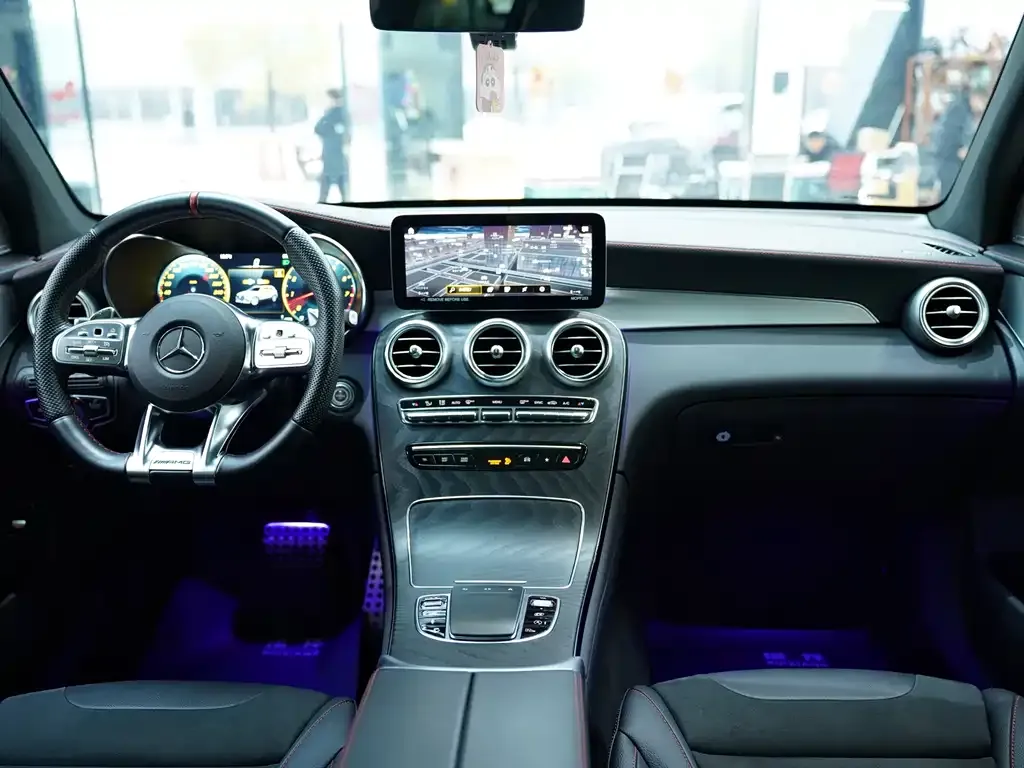 Mercedes-Benz GLC AMG — фото 7