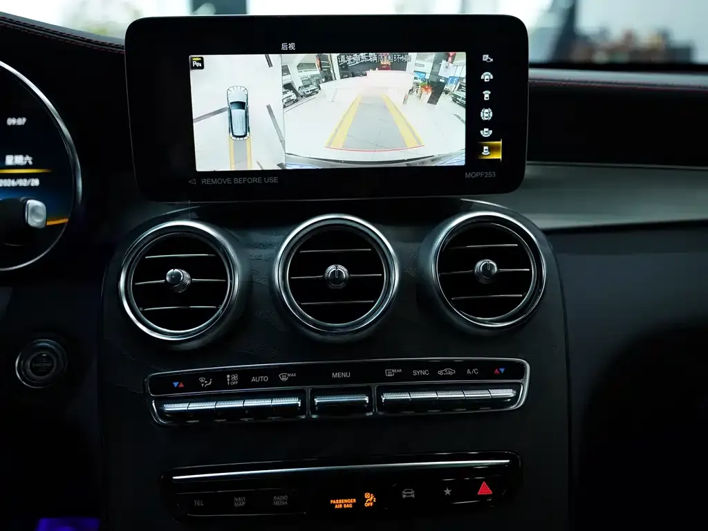 Mercedes-Benz GLC AMG — фото 10