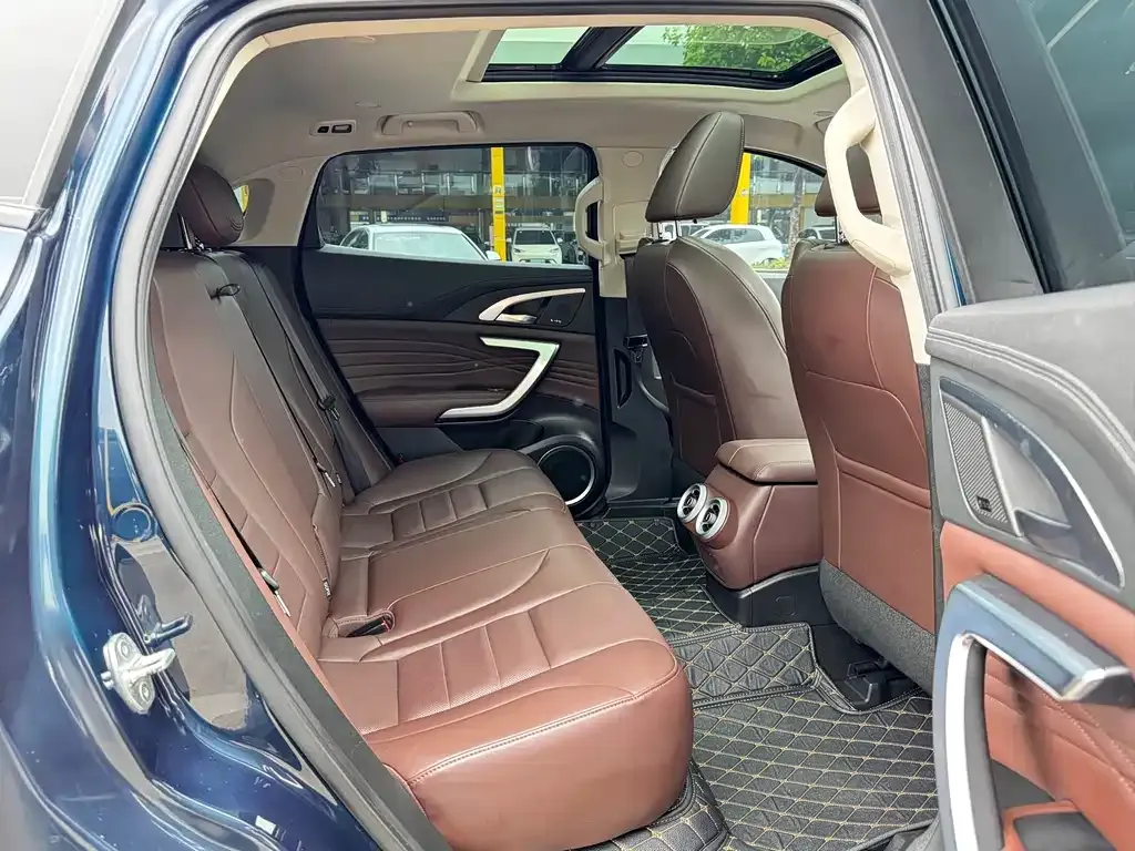 Wey VV7 GT — фото 10