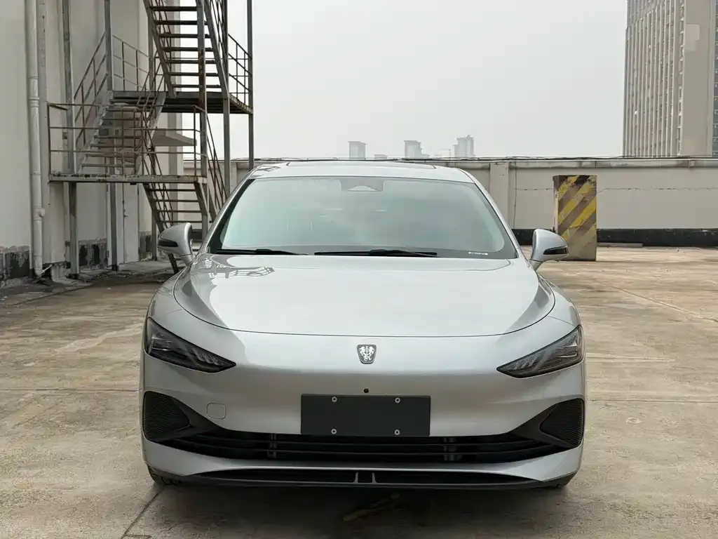 Roewe D7 — фото 1