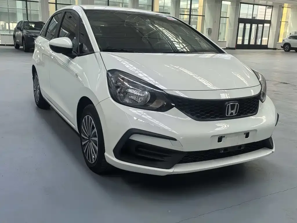 Honda Fit — фото 10