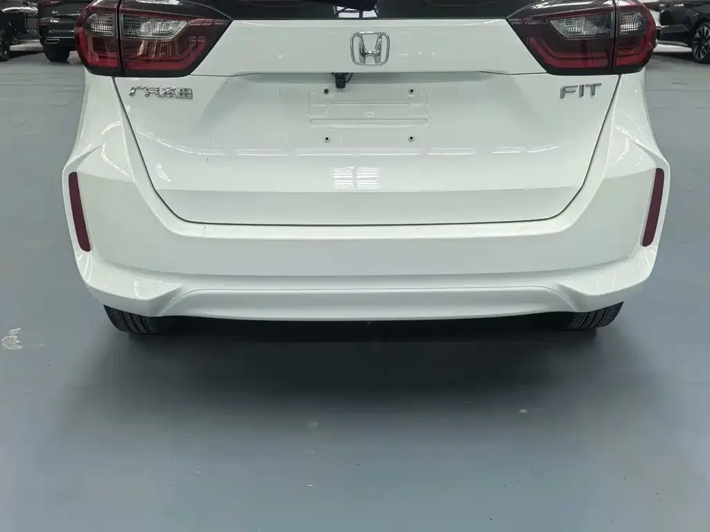 Honda Fit — фото 3