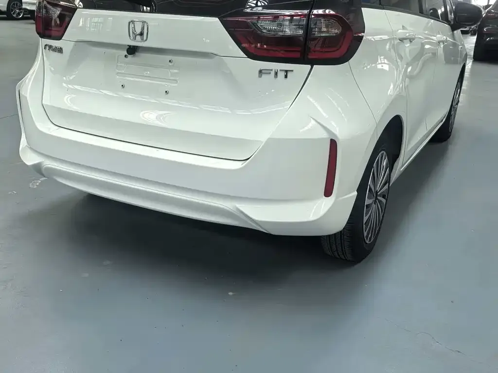 Honda Fit — фото 4
