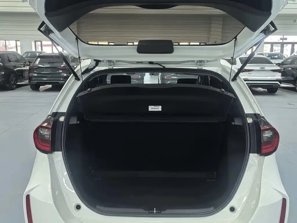 Honda Fit — фото 9
