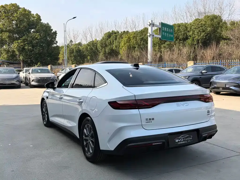 BYD Qin L — фото 6