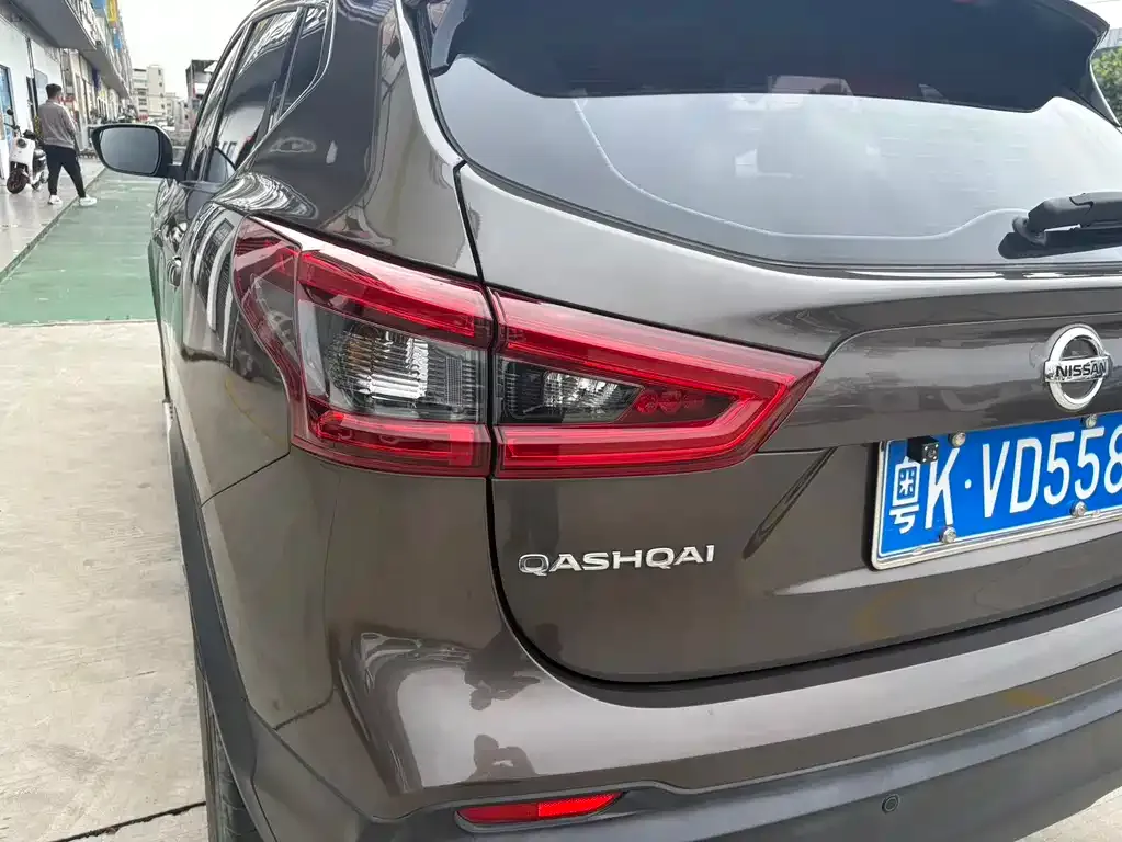Nissan Qashqai — фото 9