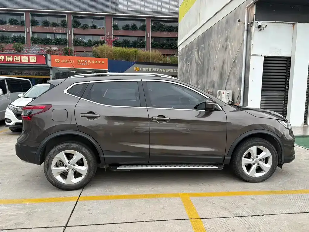 Nissan Qashqai — фото 3