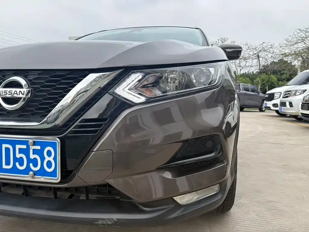 Nissan Qashqai — фото 6