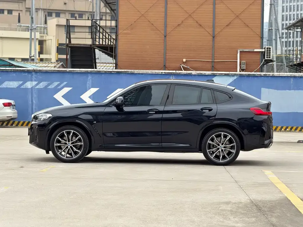 BMW X4 — фото 8