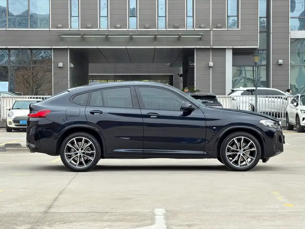 BMW X4 — фото 4