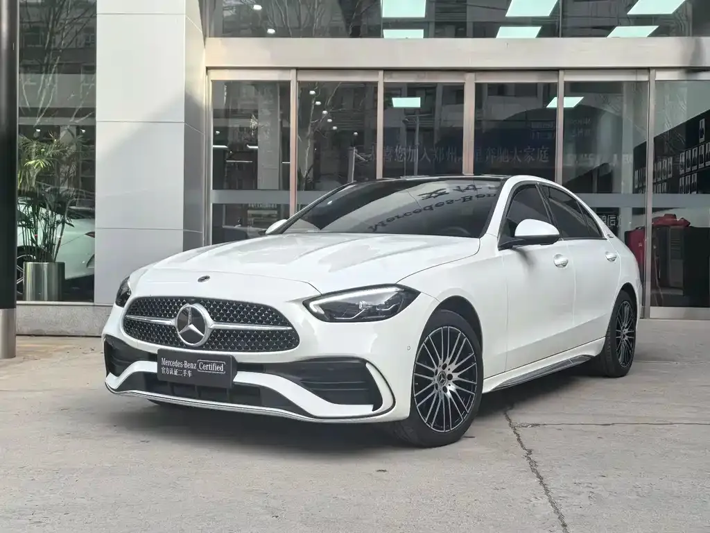 Mercedes-Benz C-Class — фото 1