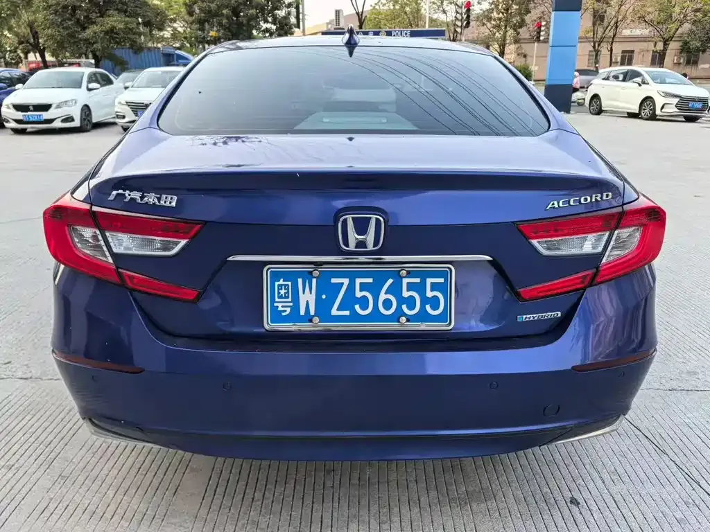 Honda Accord — фото 5