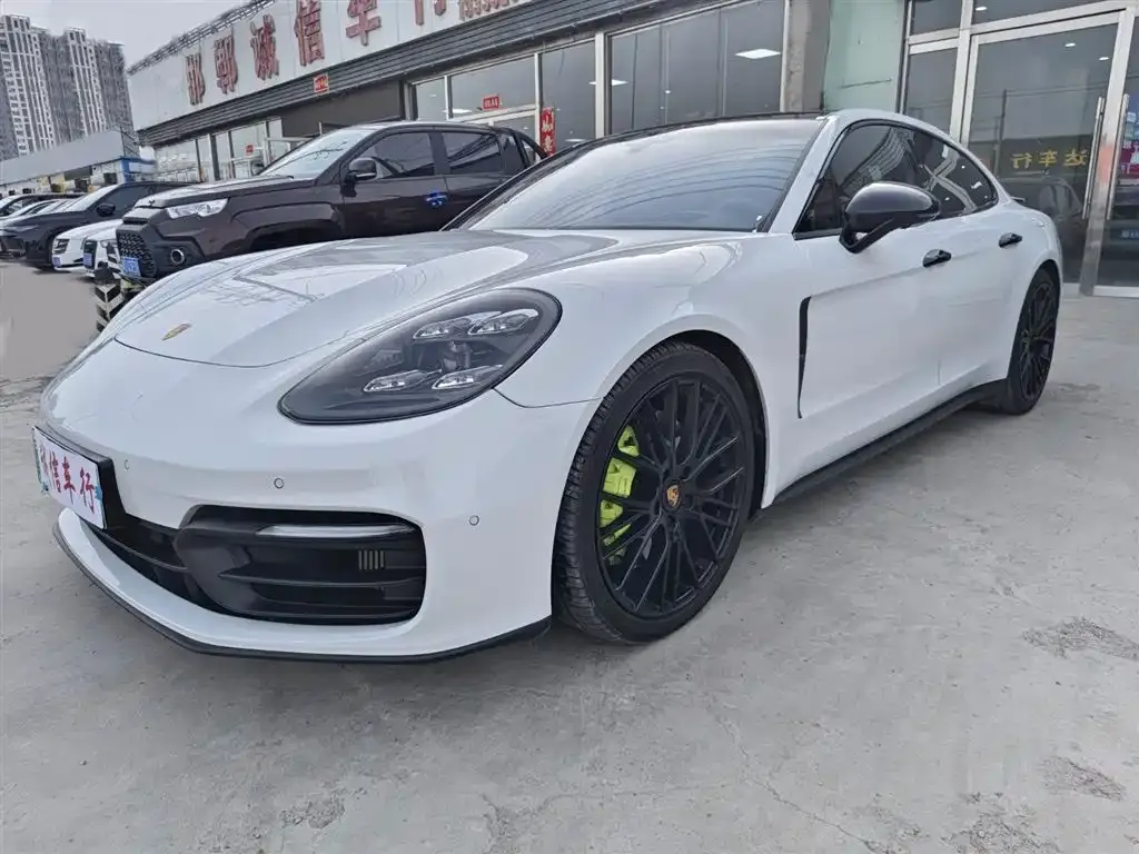 Porsche Panamera Hybrid — фото 1