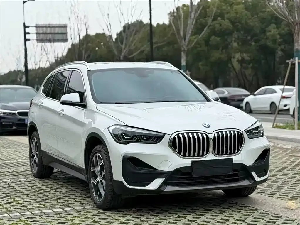 BMW X1 — фото 9