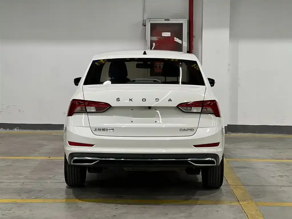 Skoda Rapid — фото 2