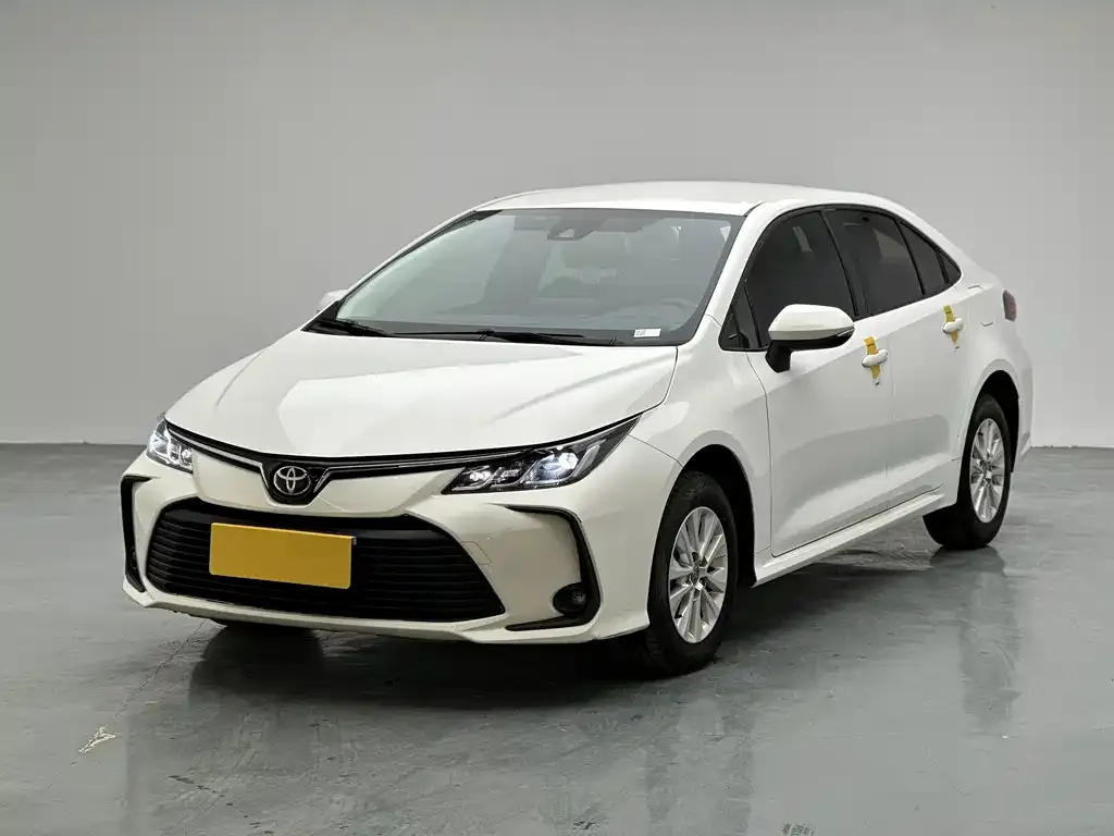 Toyota Corolla — фото 1