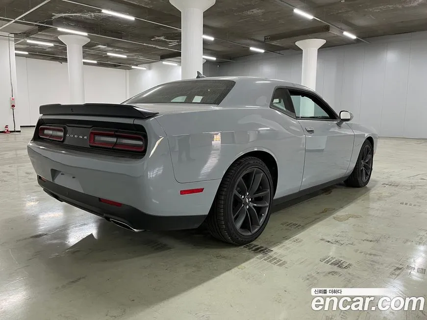 Dodge Challenger — фото 3