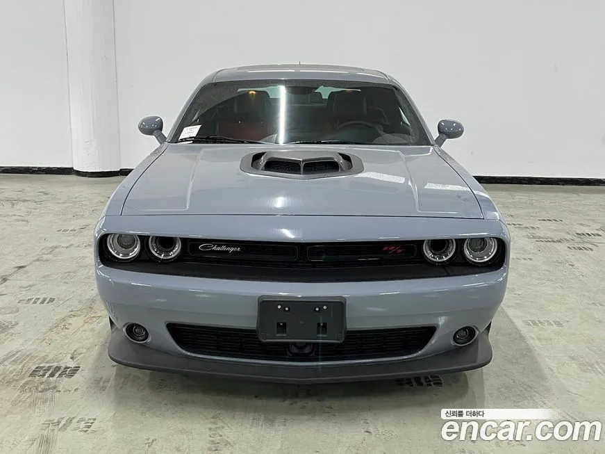 Dodge Challenger — фото 2