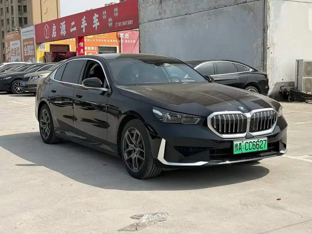 BMW i5 — фото 9