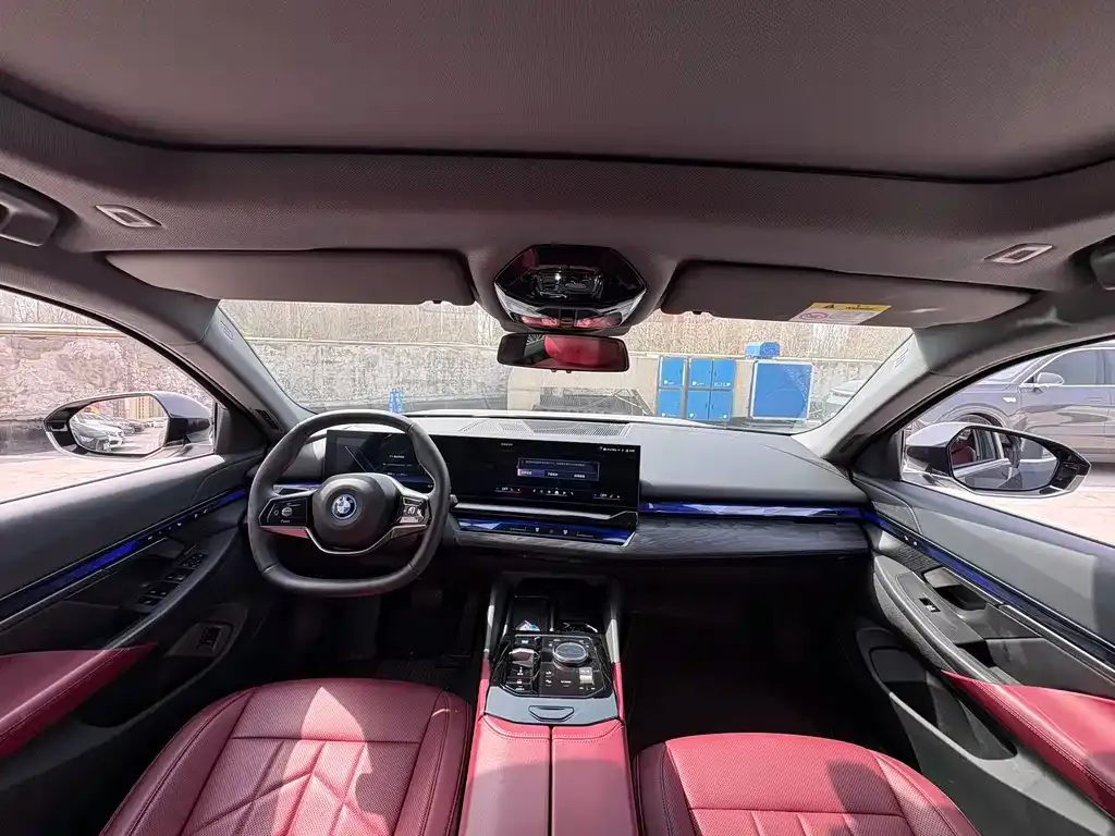 BMW i5 — фото 2