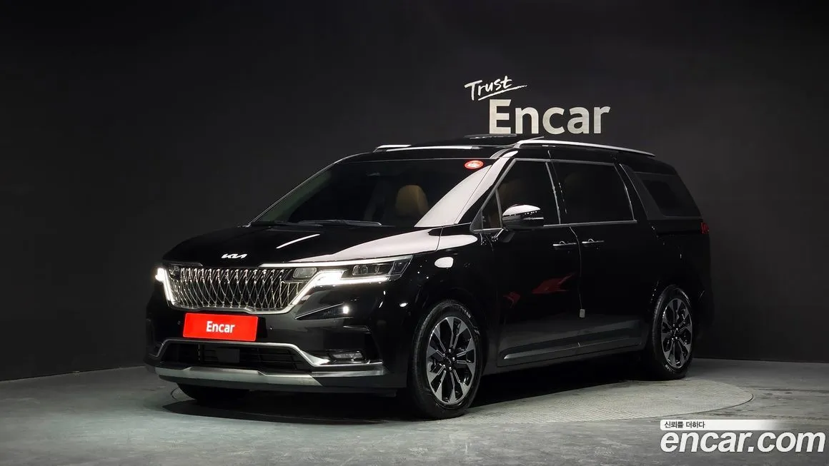 Kia Carnival — фото 1