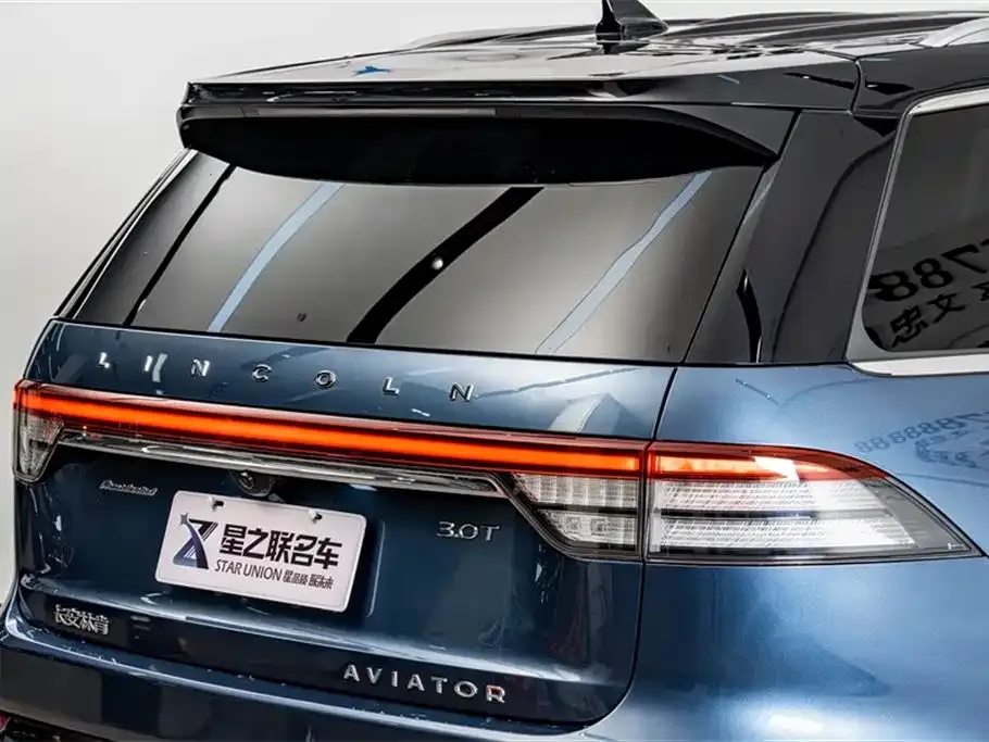 Lincoln Aviator — фото 10