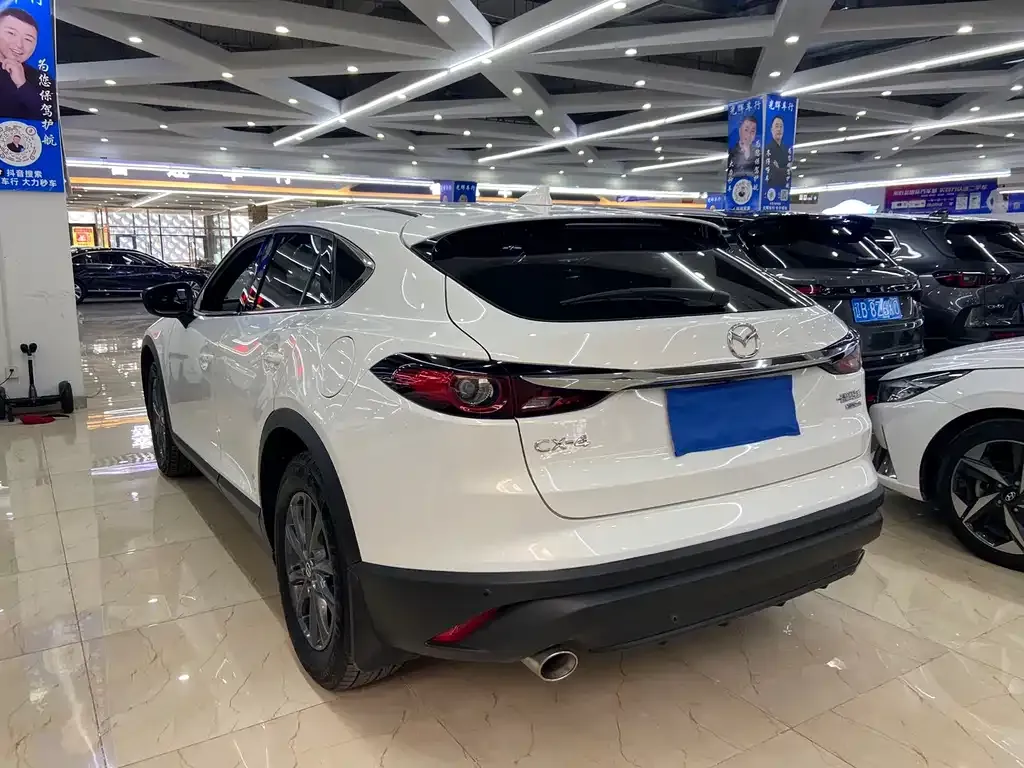 Mazda CX-4 — фото 10