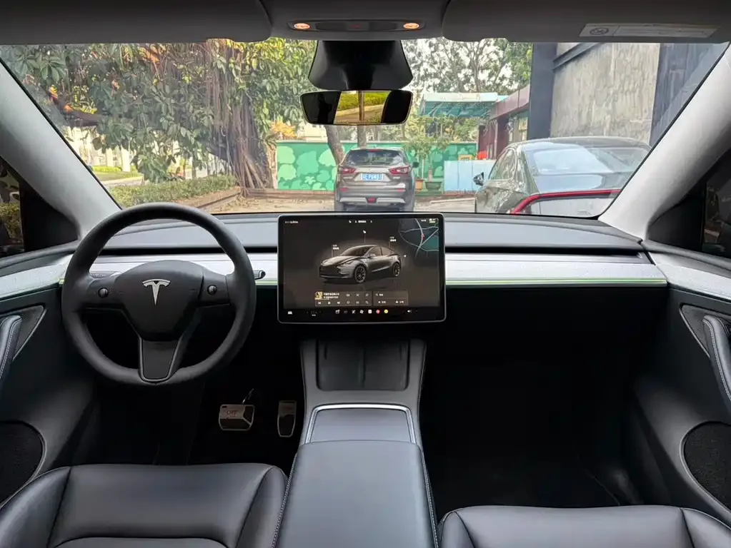 Tesla Model Y — фото 4