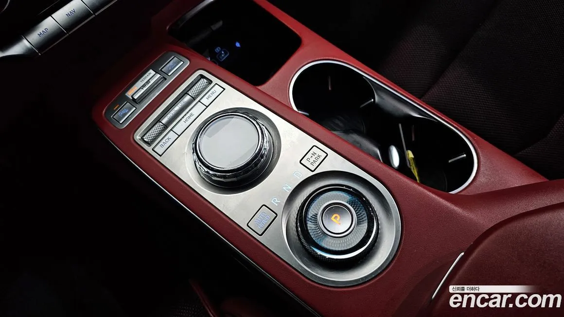 Genesis GV70 — фото 10