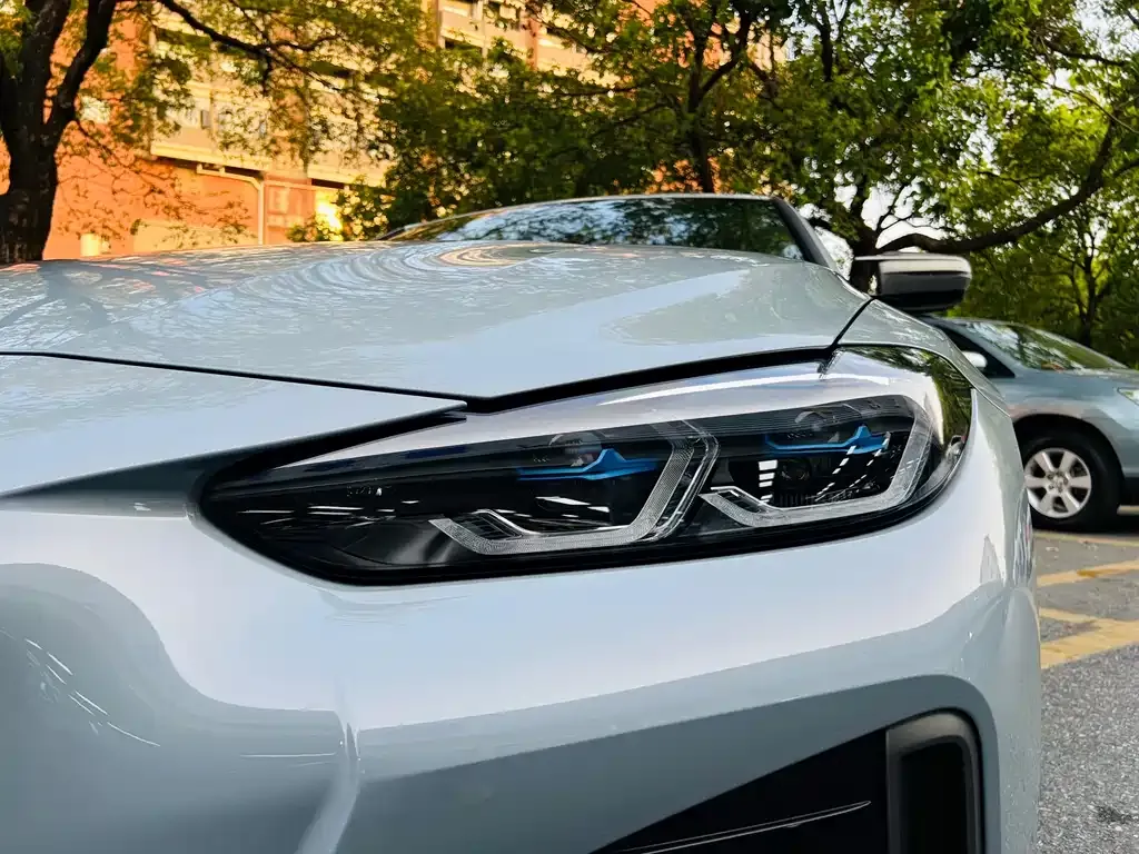 BMW i4 M — фото 6