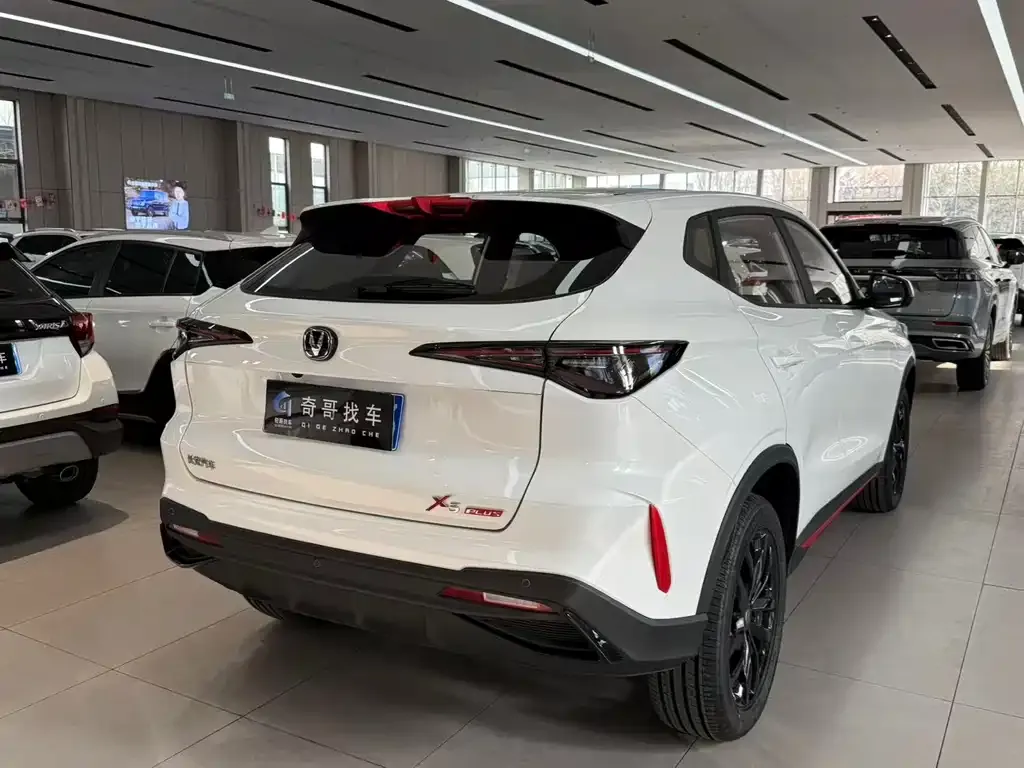 Changan X5 PLUS — фото 6