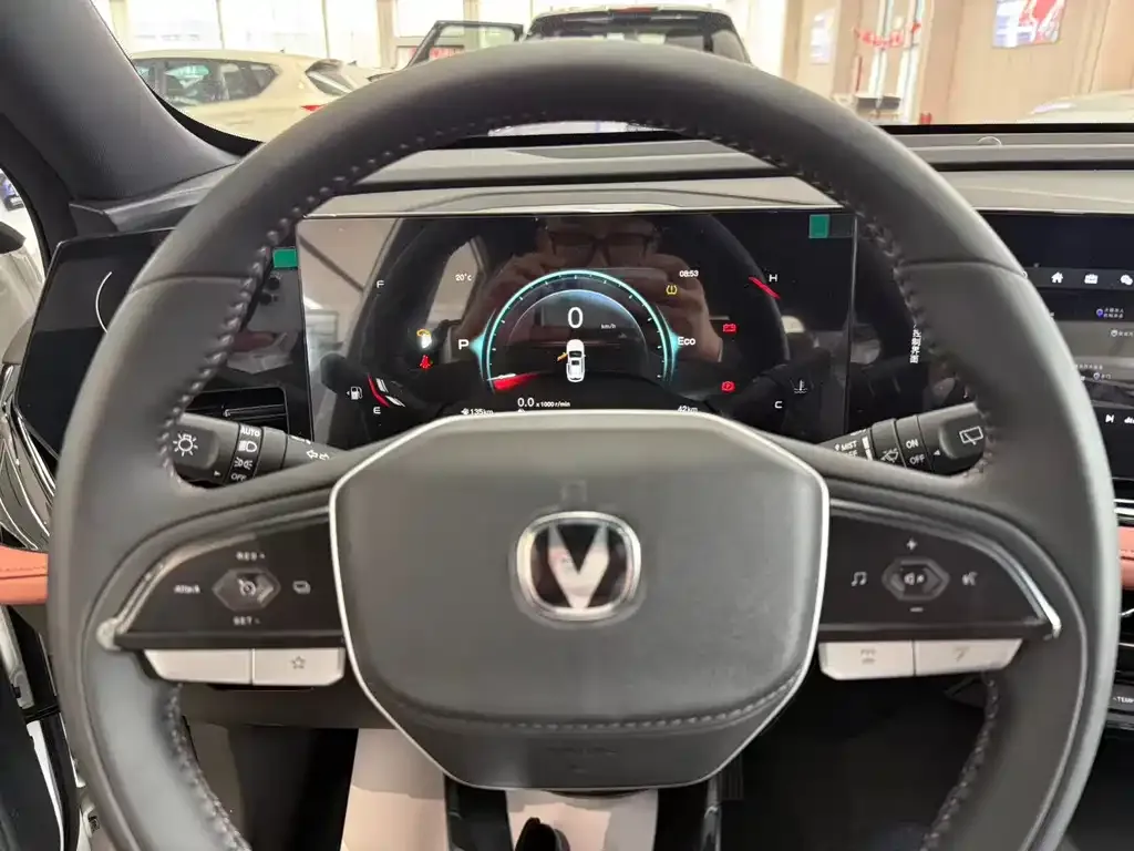Changan X5 PLUS — фото 3