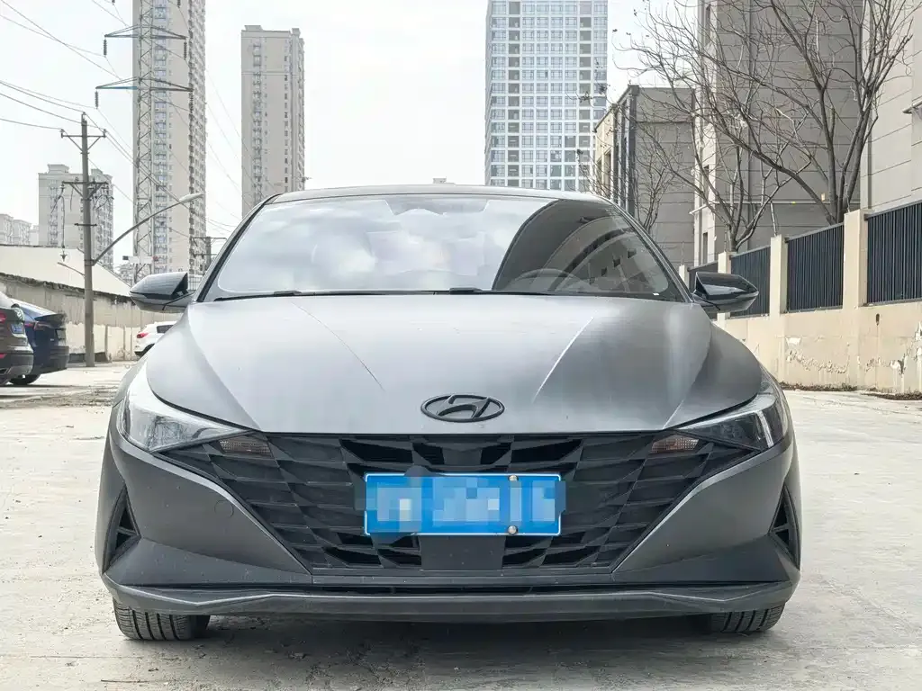 Hyundai Elantra — фото 2