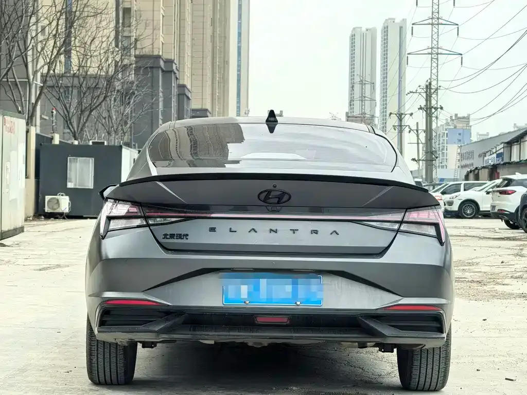 Hyundai Elantra — фото 9