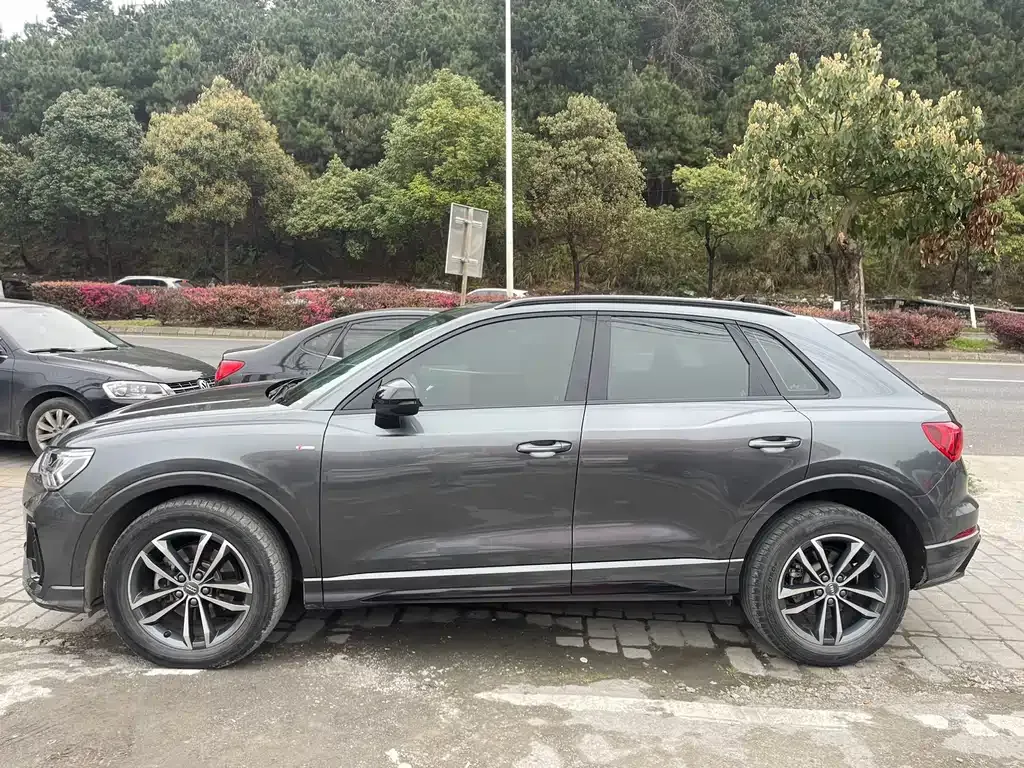 Audi Q3 — фото 9