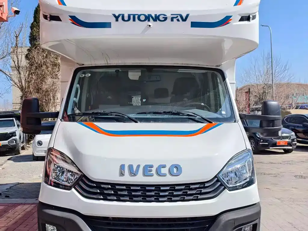 IVECO Ousheng — фото 3