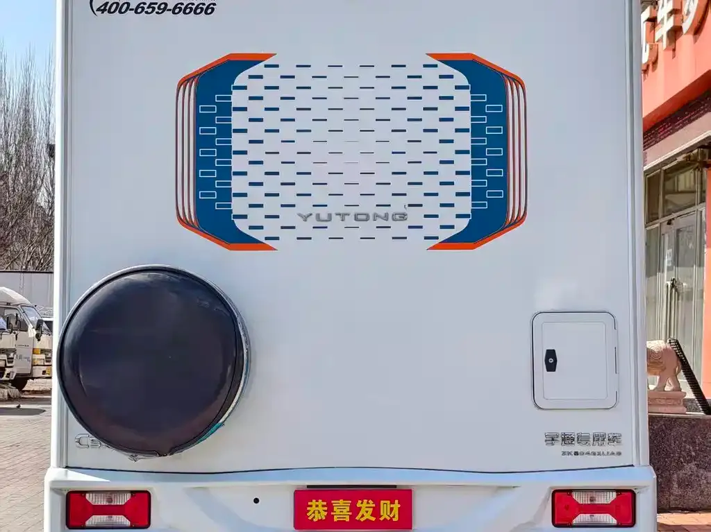 IVECO Ousheng — фото 6