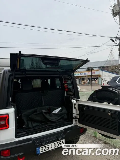 Jeep Wrangler — фото 4